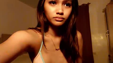 Snapshot of lilit_sensual chatting on October 6, 5:46 am Chloe online show from October 6, 5:46 am