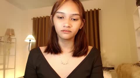 Snapshot of lilit_sensual chatting on March 7, 8:13 am Chloe online show from March 7, 8:13 am