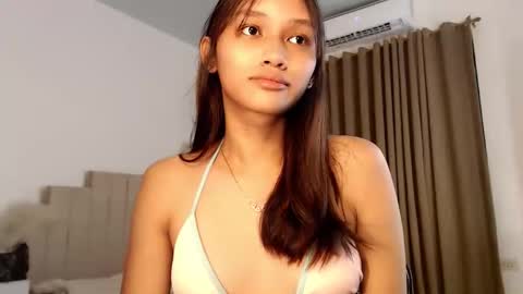 Snapshot of lilit_sensual chatting on September 28, 7:08 pm Chloe online show from September 28, 7:08 pm
