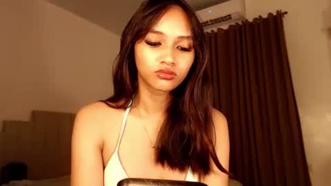 Snapshot of lilit_sensual chatting on September 17, 2:53 am Chloe online show from September 17, 2:53 am