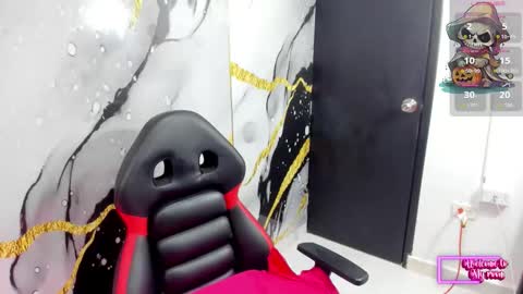 Snapshot of lilith_bdsm chatting on October 8, 8:13 pm Lilith online show from October 8, 8:13 pm