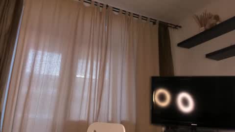 Snapshot of lilith_blond chatting on February 26, 7:02 am lilith_blond online show from February 26, 7:02 am