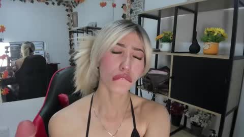 Snapshot of lilith_cooper20 chatting on October 2, 10:59 pm lilith cooper20 online show from October 2, 10:59 pm