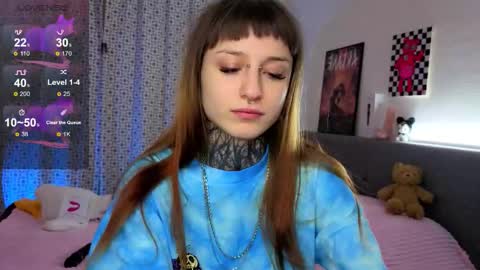 lilith_poison online show from December 5, 7:15 pm