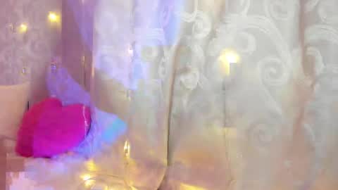 Lilith Salvatore online show from April 14, 2:33 am