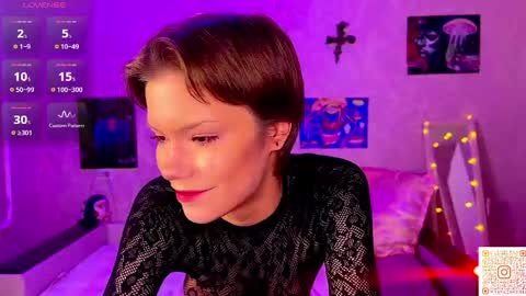 lilithbroke69 online show from April 25, 11:57 pm