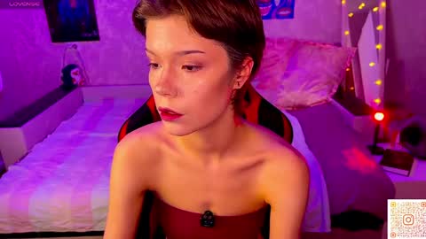 lilithbroke69 online show from April 27, 1:14 am