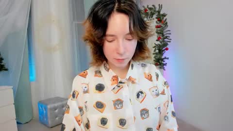 Snapshot of lilithlunna chatting on December 25, 9:11 pm Lilith online show from December 25, 9:11 pm