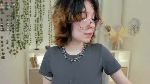 Snapshot of lilithlunna chatting on January 15, 3:22 am Lilith online show from January 15, 3:22 am