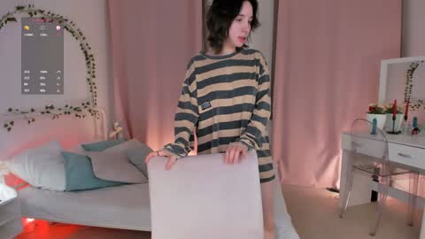Snapshot of lilithlunna chatting on February 4, 7:44 pm Lilith online show from February 4, 7:44 pm