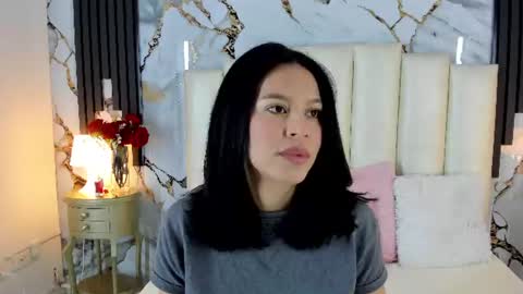 Lilith  online show from June 10, 5:06 am
