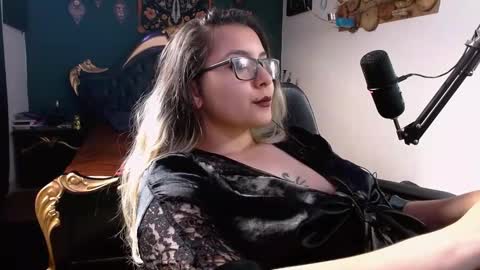 Snapshot of lilithmystic01 chatting on March 7, 6:00 pm lilithmystic01 online show from March 7, 6:00 pm