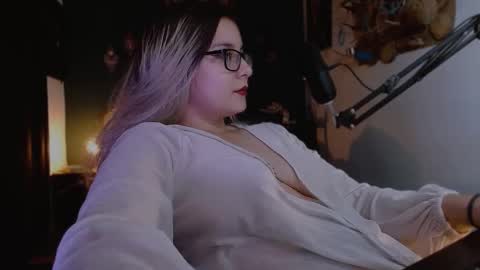 Snapshot of lilithmystic01 chatting on February 24, 10:58 pm lilithmystic01 online show from February 24, 10:58 pm