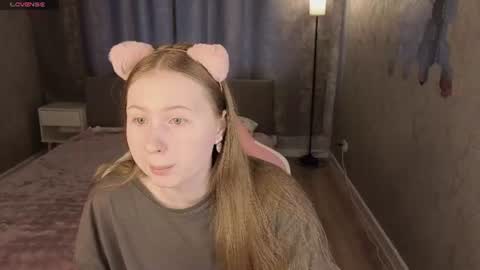  Lili Tiny  GMT2 3-10AM  MonTueWedThuSat online show from July 4, 1:01 am