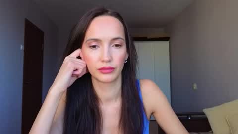 Lillian online show from January 16, 9:27 am