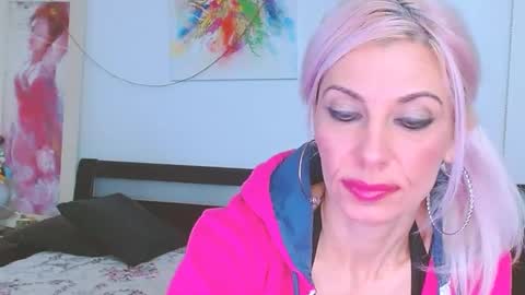 Snapshot of lillianasara chatting on February 27, 4:09 am Lara online show from February 27, 4:09 am