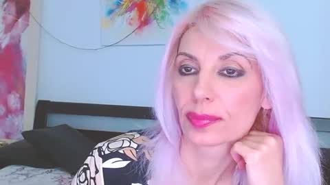 Snapshot of lillianasara chatting on February 28, 2:53 am Lara online show from February 28, 2:53 am