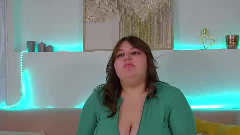 LillianHaig online show from March 9, 4:49 am