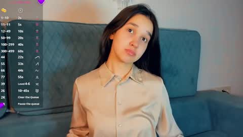 Celina Lillie online show from April 10, 6:03 pm