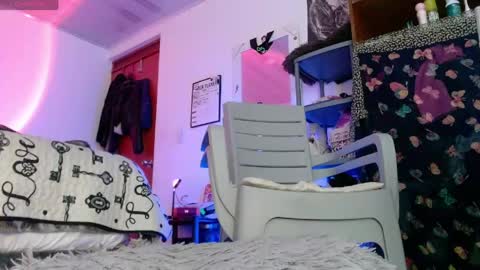 lillith_777 online show from May 14, 12:38 am