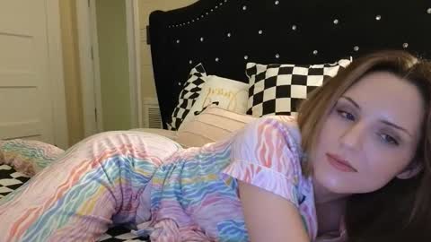 lilly_adams88 online show from April 21, 2:51 am