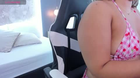 L I L L Y online show from September 20, 12:25 pm