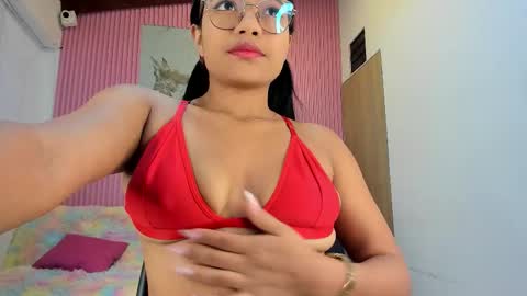 lillyy16 online show from February 6, 11:24 am