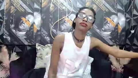 Snapshot of lilmissbaddiexxx chatting on October 8, 11:20 pm lilmissbaddiexxx online show from October 8, 11:20 pm