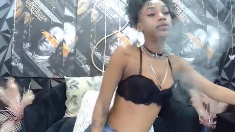 Snapshot of lilmissbaddiexxx chatting on September 9, 7:13 pm lilmissbaddiexxx online show from September 9, 7:13 pm