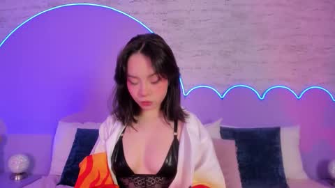 Snapshot of lilou_albrecht chatting on September 18, 12:04 pm Lilou online show from September 18, 12:04 pm