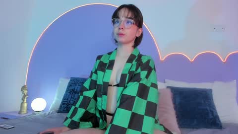 Snapshot of lilou_albrecht chatting on December 4, 11:52 am Lilou online show from December 4, 11:52 am