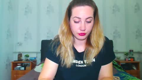 lilu_cute25 online show from March 15, 10:01 pm