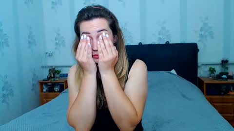 lilu_cute25 online show from June 9, 7:13 pm