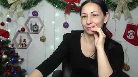 Snapshot of lilugrants chatting on January 5, 5:20 am lilugrants online show from January 5, 5:20 am