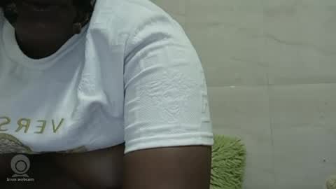 lily755400 online show from June 25, 9:27 pm