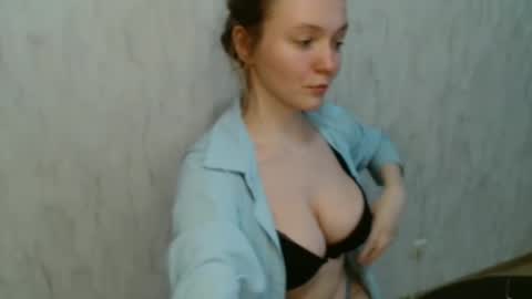 Lily dollyx online show from January 9, 11:03 am