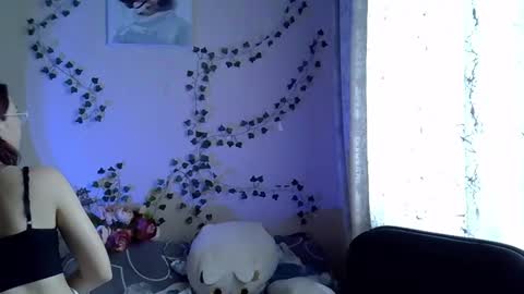 Snapshot of lily_ember chatting on October 13, 10:07 am lily_ember online show from October 13, 10:07 am