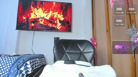   online show from April 28, 5:50 pm