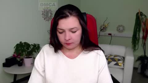 Lily online show from October 16, 6:16 am