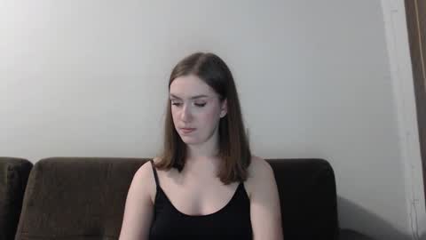 Snapshot of lily_love_x chatting on October 6, 12:27 am lily_love_x online show from October 6, 12:27 am