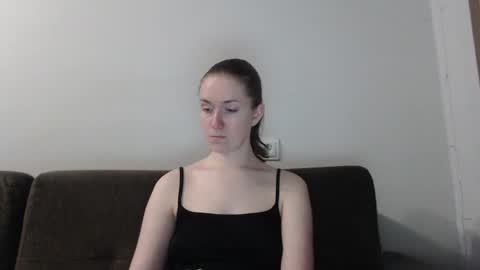 Snapshot of lily_love_x chatting on October 18, 10:44 pm lily_love_x online show from October 18, 10:44 pm