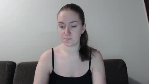 Snapshot of lily_love_x chatting on December 19, 2:01 am lily_love_x online show from December 19, 2:01 am
