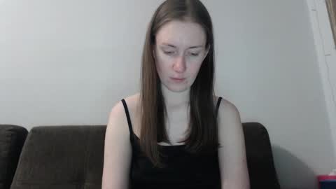 lily_love_x online show from April 25, 11:13 pm