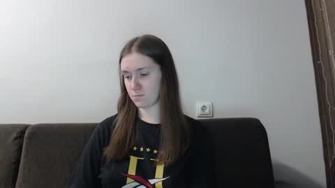 Snapshot of lily_love_x chatting on January 9, 1:50 am lily_love_x online show from January 9, 1:50 am