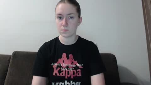 Snapshot of lily_love_x chatting on February 9, 11:36 pm lily_love_x online show from February 9, 11:36 pm