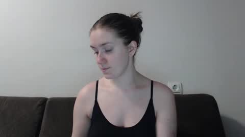 Snapshot of lily_love_x chatting on January 27, 11:43 pm lily_love_x online show from January 27, 11:43 pm