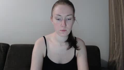lily_love_x online show from June 13, 2:42 am