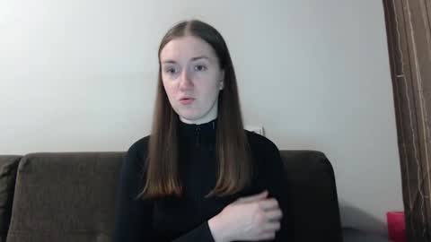 Snapshot of lily_love_x chatting on January 7, 1:59 am lily_love_x online show from January 7, 1:59 am