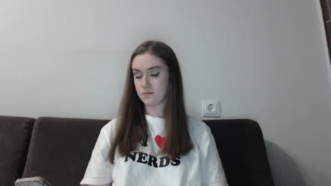 Snapshot of lily_love_x chatting on February 1, 1:55 am lily_love_x online show from February 1, 1:55 am