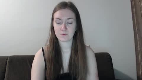 Snapshot of lily_love_x chatting on March 12, 4:41 am lily_love_x online show from March 12, 4:41 am
